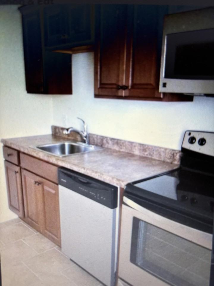 1407 N Lake Of The Woods Rd #2 - Photo 5 of 11