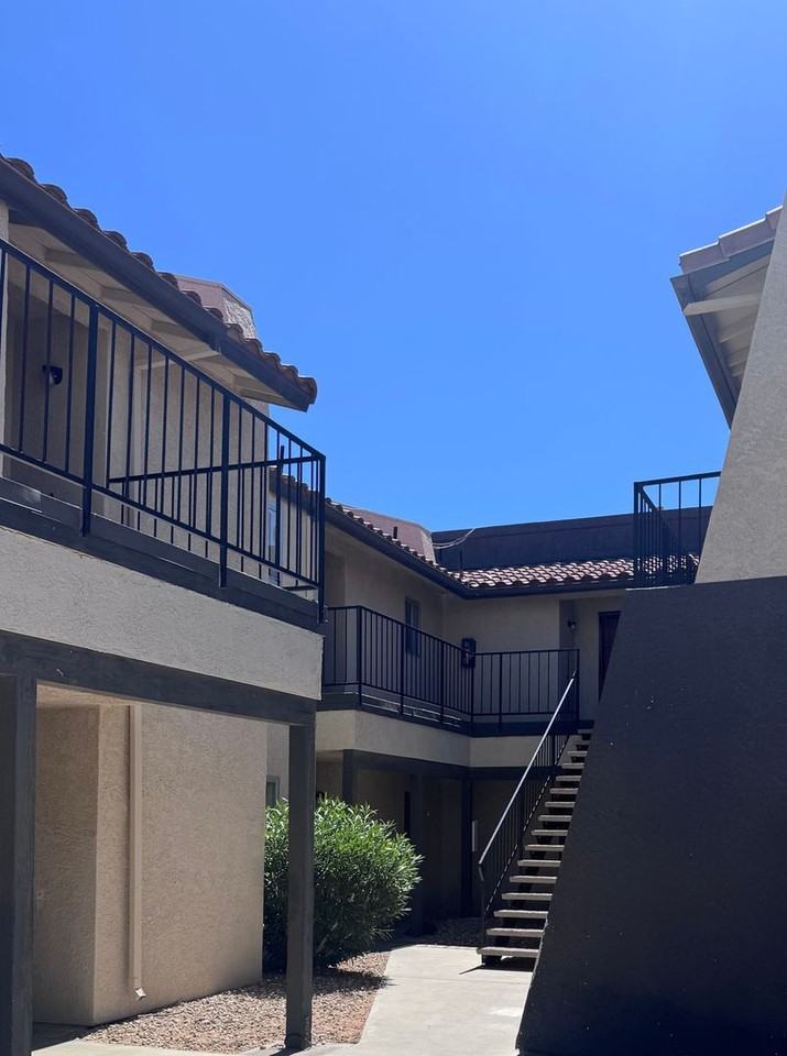 Vintage Apartments - Photo 7 of 15