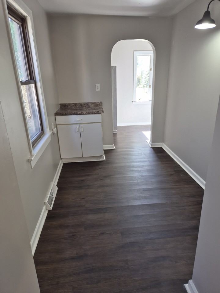 416 White St #1 - Photo 4 of 29