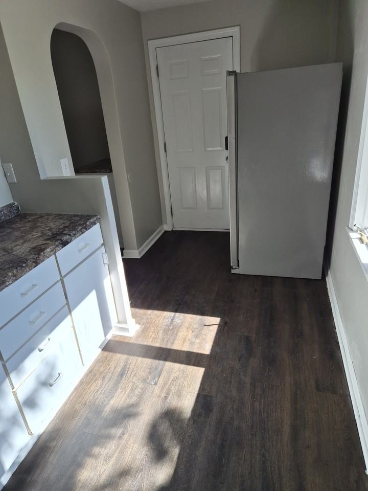 416 White St #1 - Photo 5 of 29