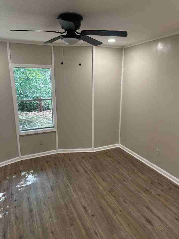 6360 Medlock Rd - Photo 7 of 20