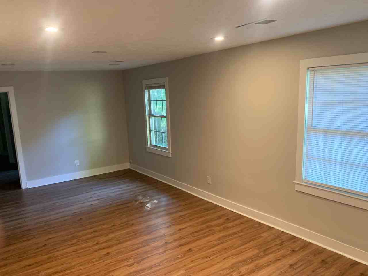236 Dancy St - Photo 3 of 11