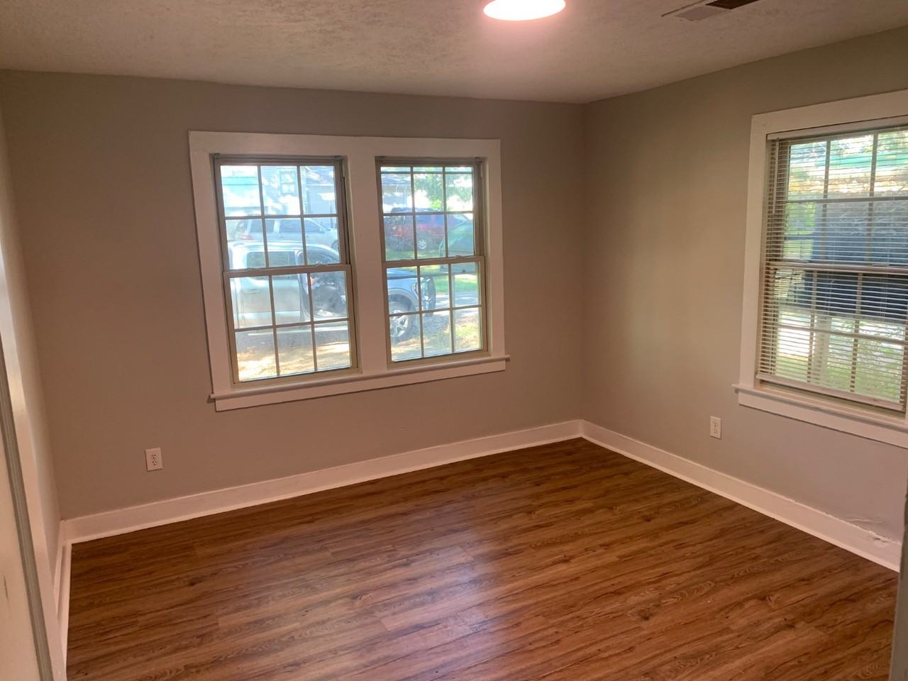 236 Dancy St - Photo 4 of 11