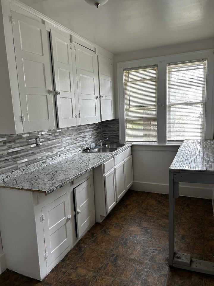 12455 Mendota St Apt 2n #2N - Photo 4 of 14