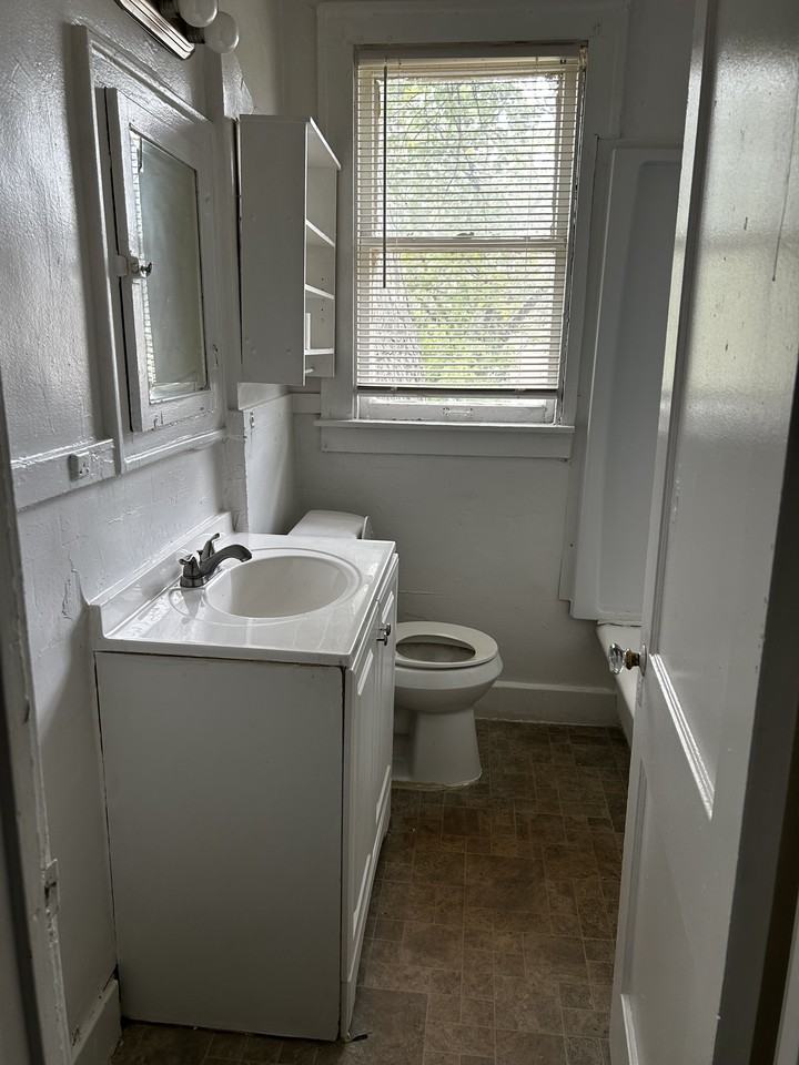 12455 Mendota St Apt 2n #2N - Photo 6 of 14