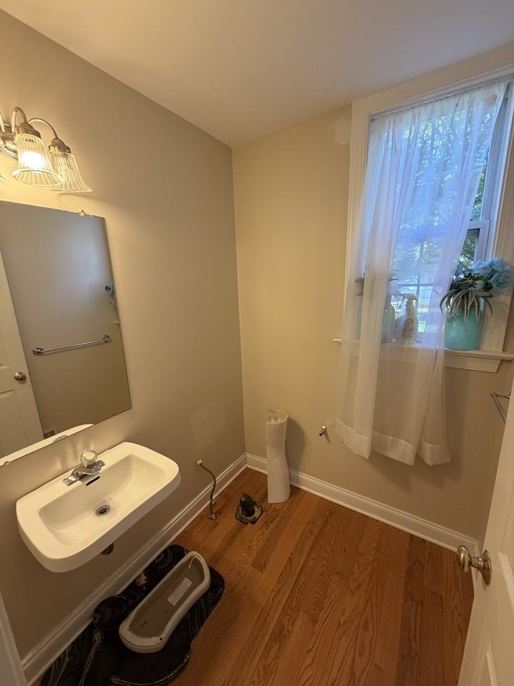 712 Garden Dr #1 - Photo 4 of 50