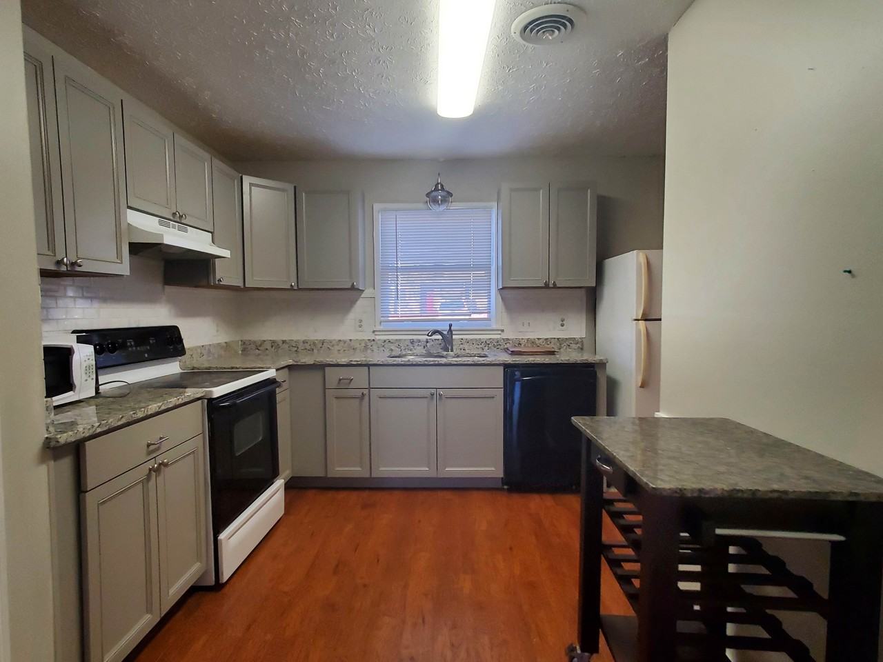 1775 South Milledge Avenue - 1Unit  4 #1 - Photo 4 of 15