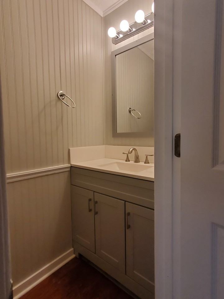 1775 South Milledge Avenue - 1Unit  4 #1 - Photo 7 of 15