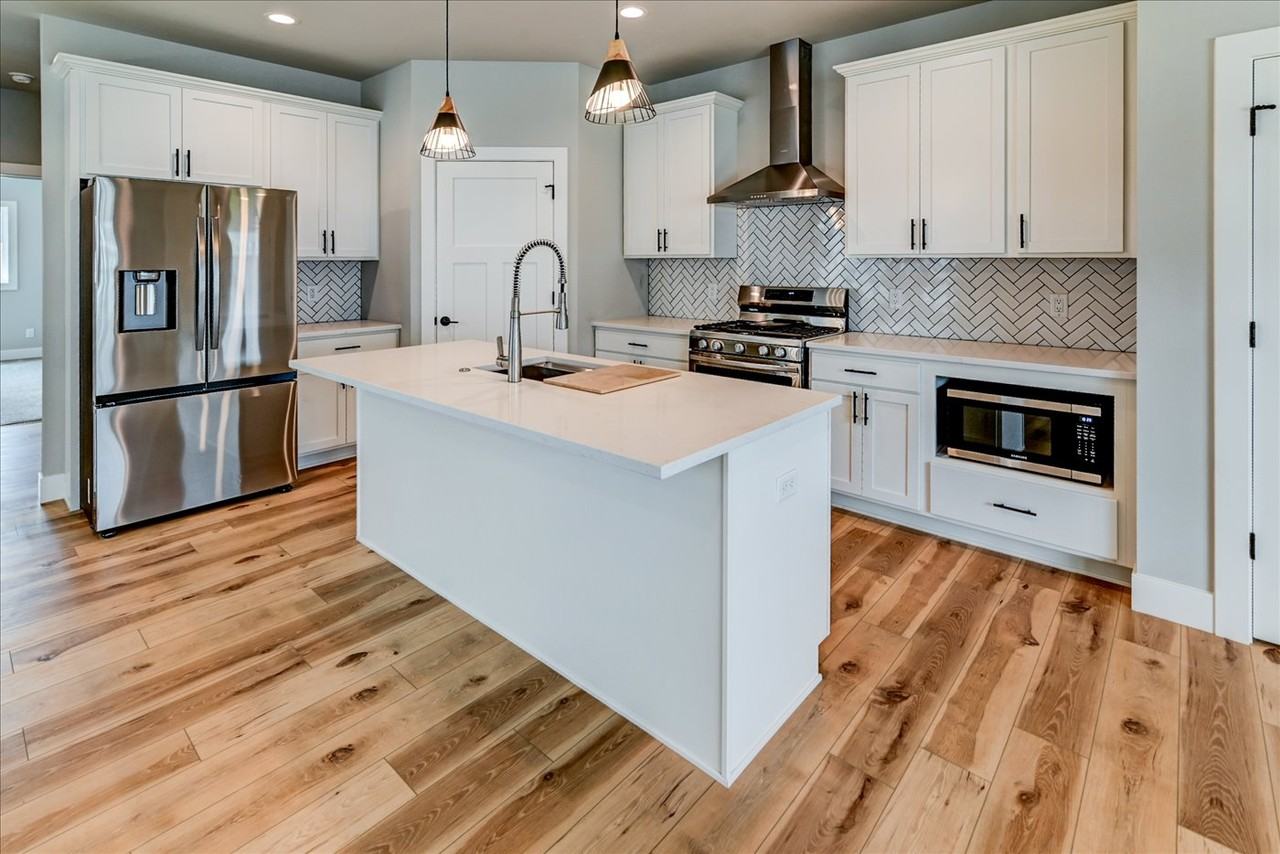 4863 Lacy Rd #1 - Photo 7 of 50