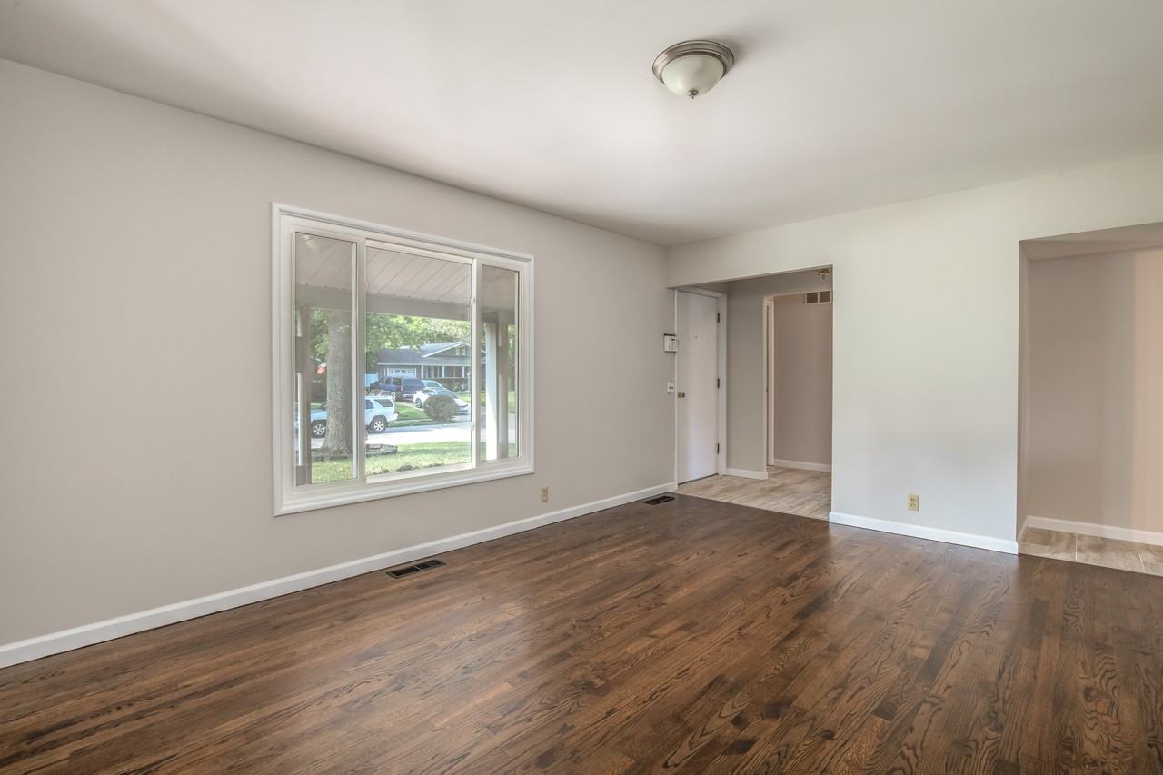 2485 Wedgwood Dr W #1 - Photo 6 of 16