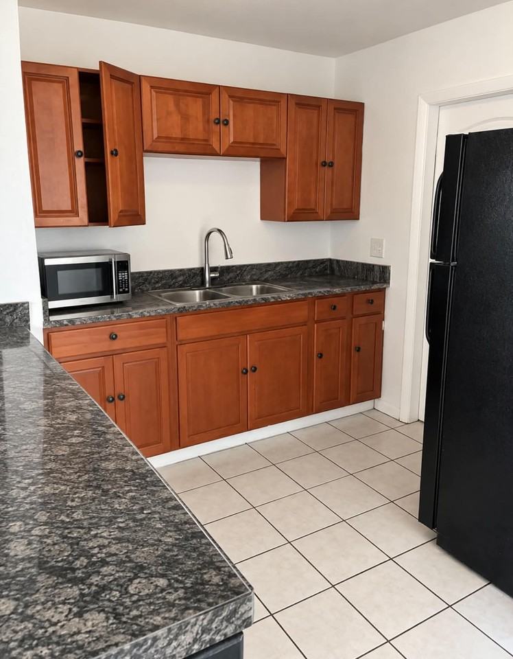 1906 N 16 StUnit A #A - Photo 2 of 11