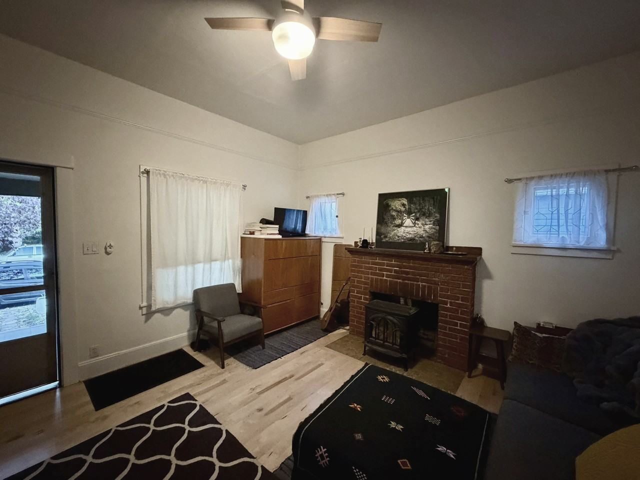1029 Jackson St #1 - Photo 7 of 40