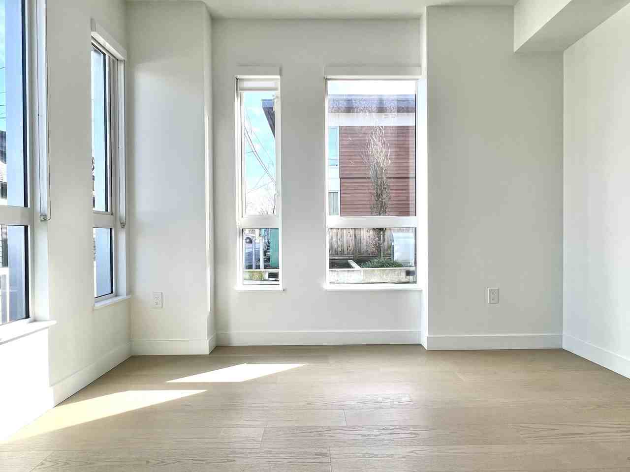 477 West King Edward Avenue - Photo 2 of 24