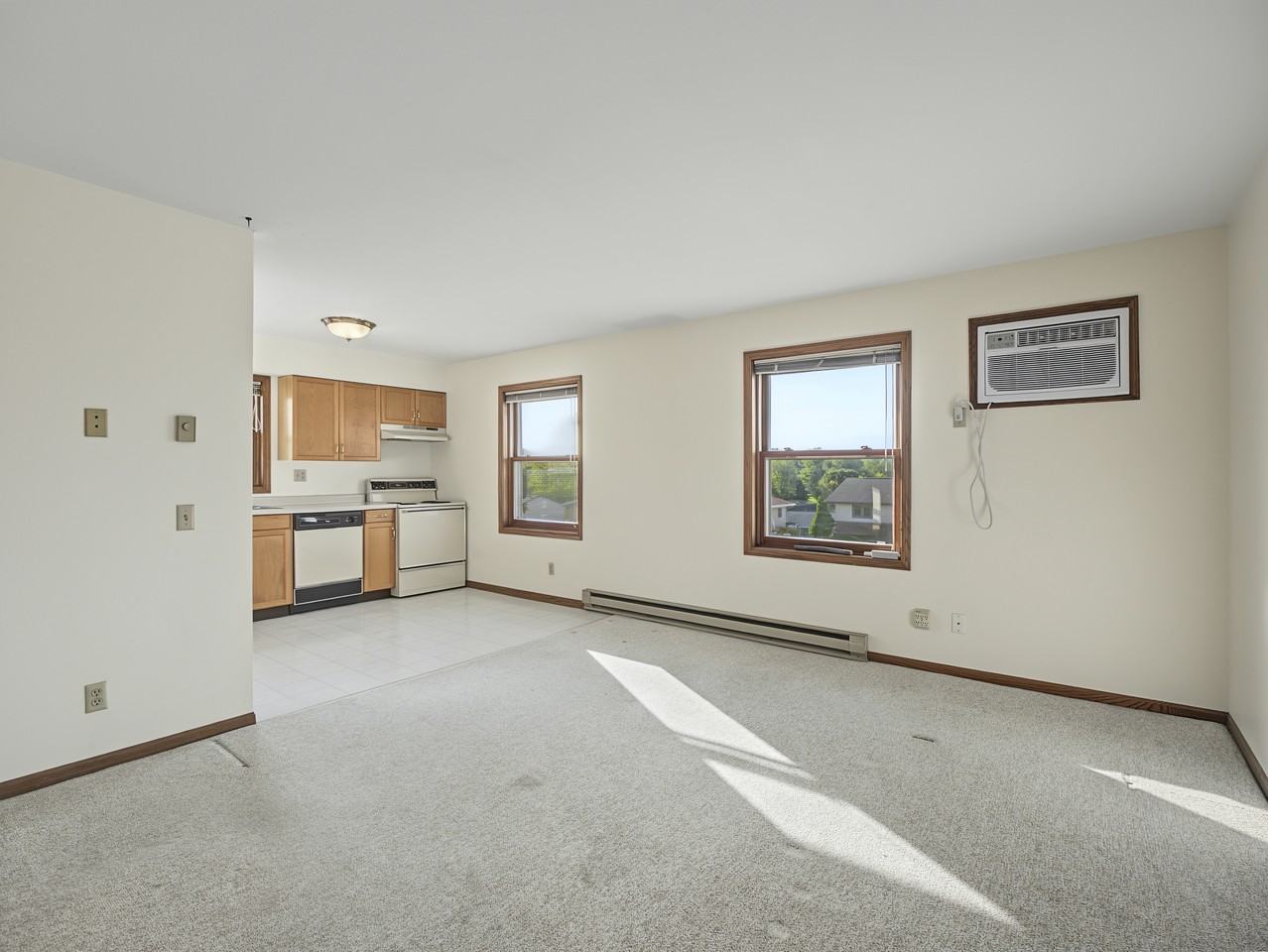 220 W Garfield St #3 - Photo 2 of 22