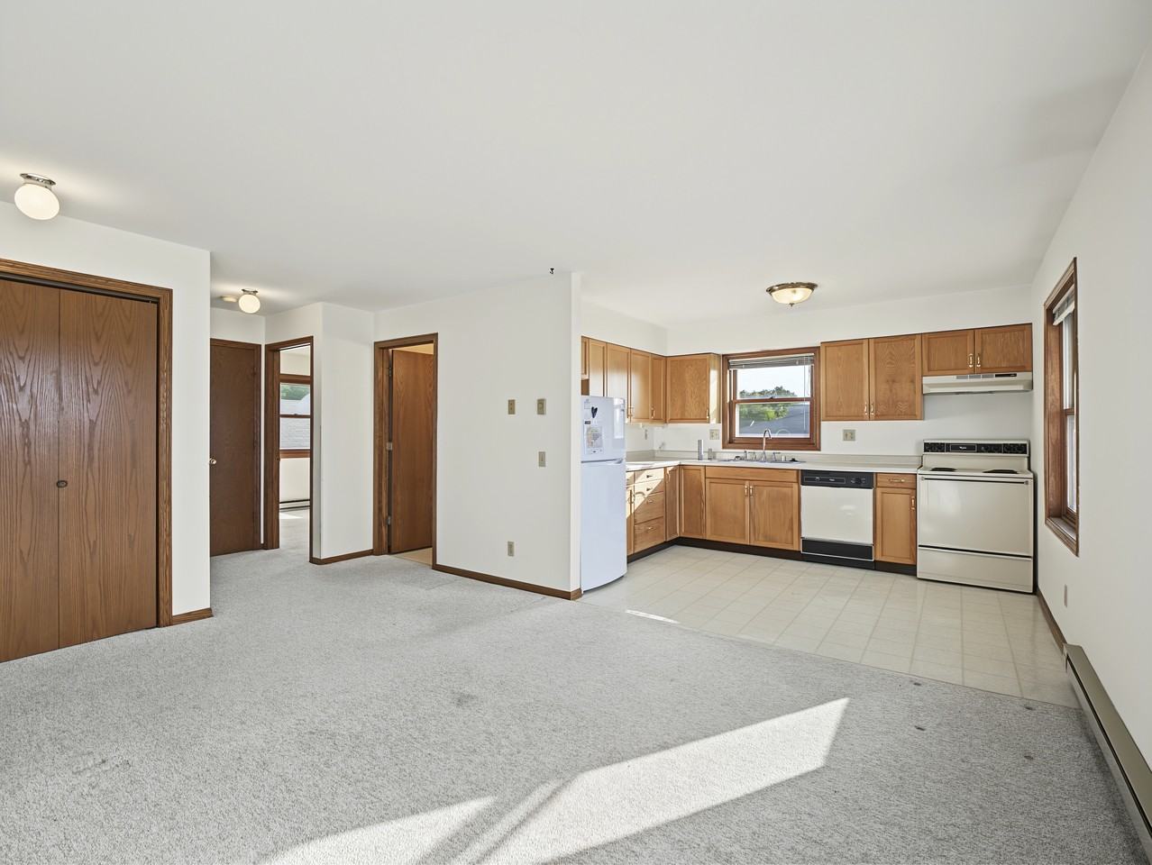 220 W Garfield St #3 - Photo 6 of 22