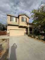 featured image of 932 Lakeview Dr #1
