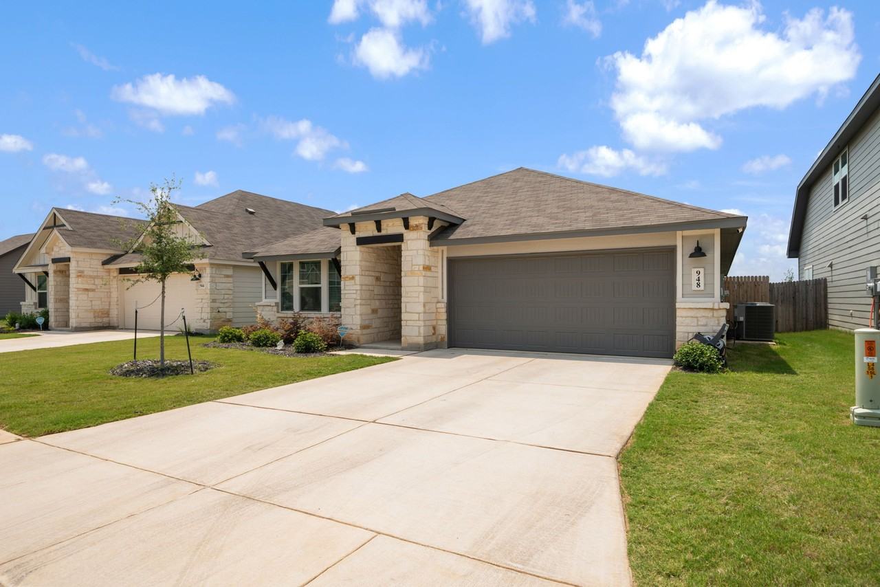 948 Black Horse Way #1 - Photo 3 of 35