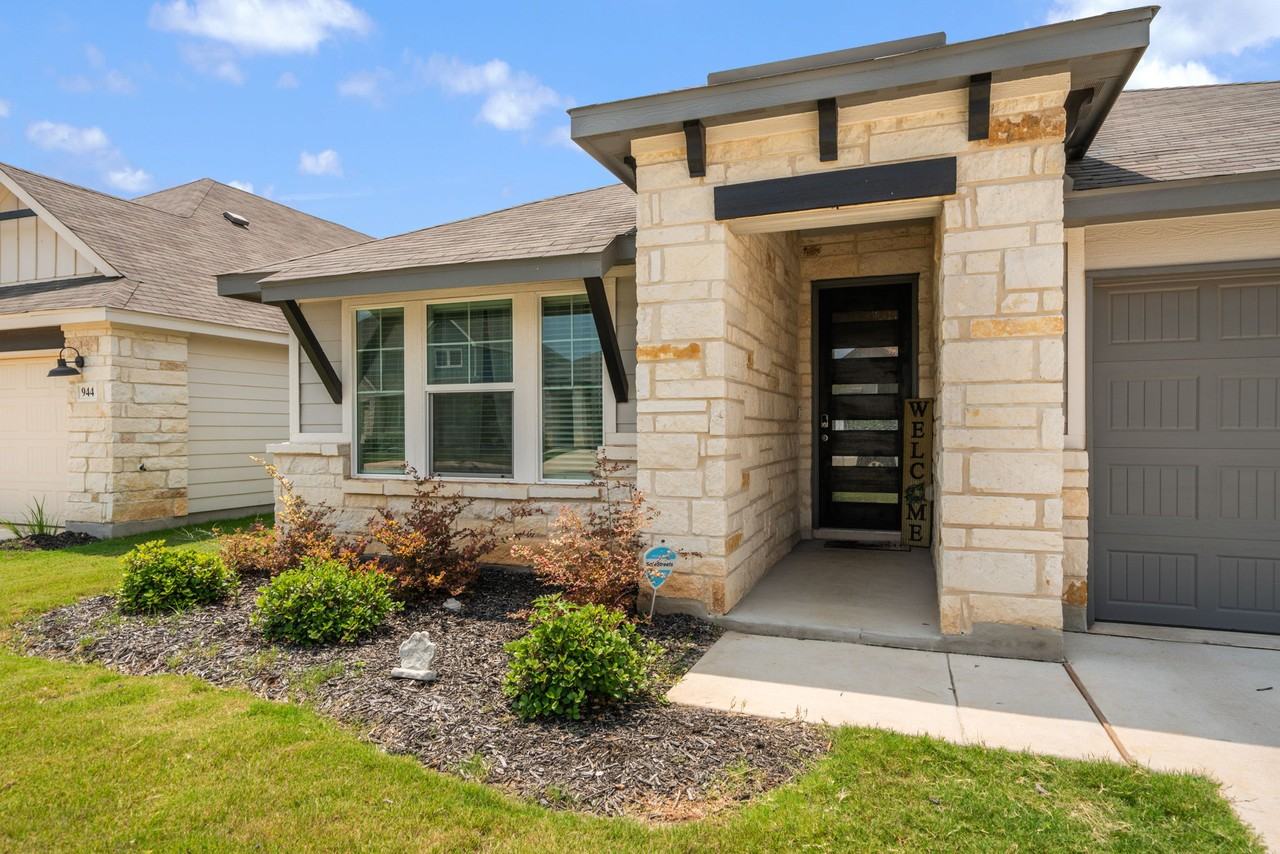948 Black Horse Way #1 - Photo 4 of 35