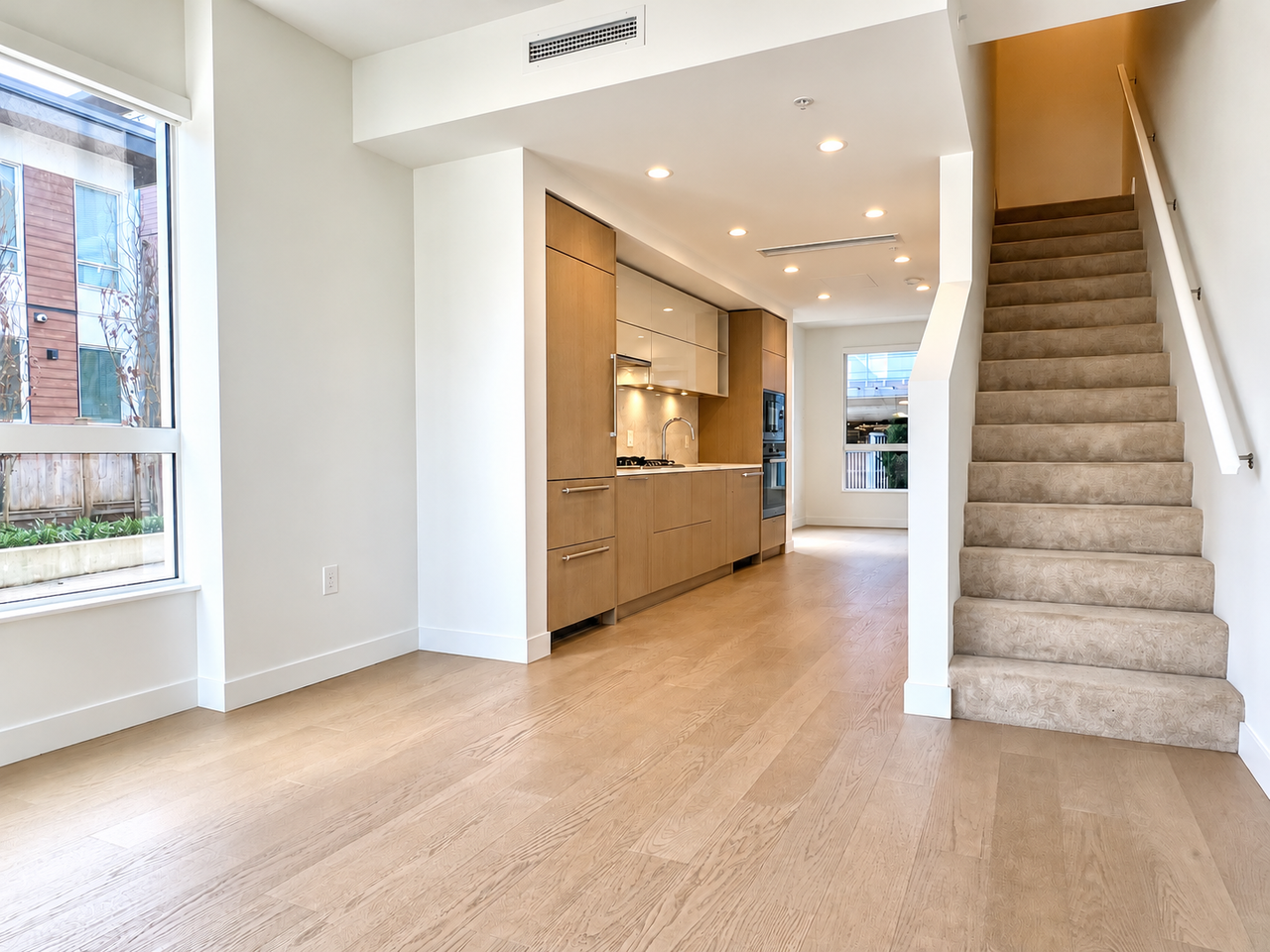 477 West King Edward Avenue - Photo 3 of 24