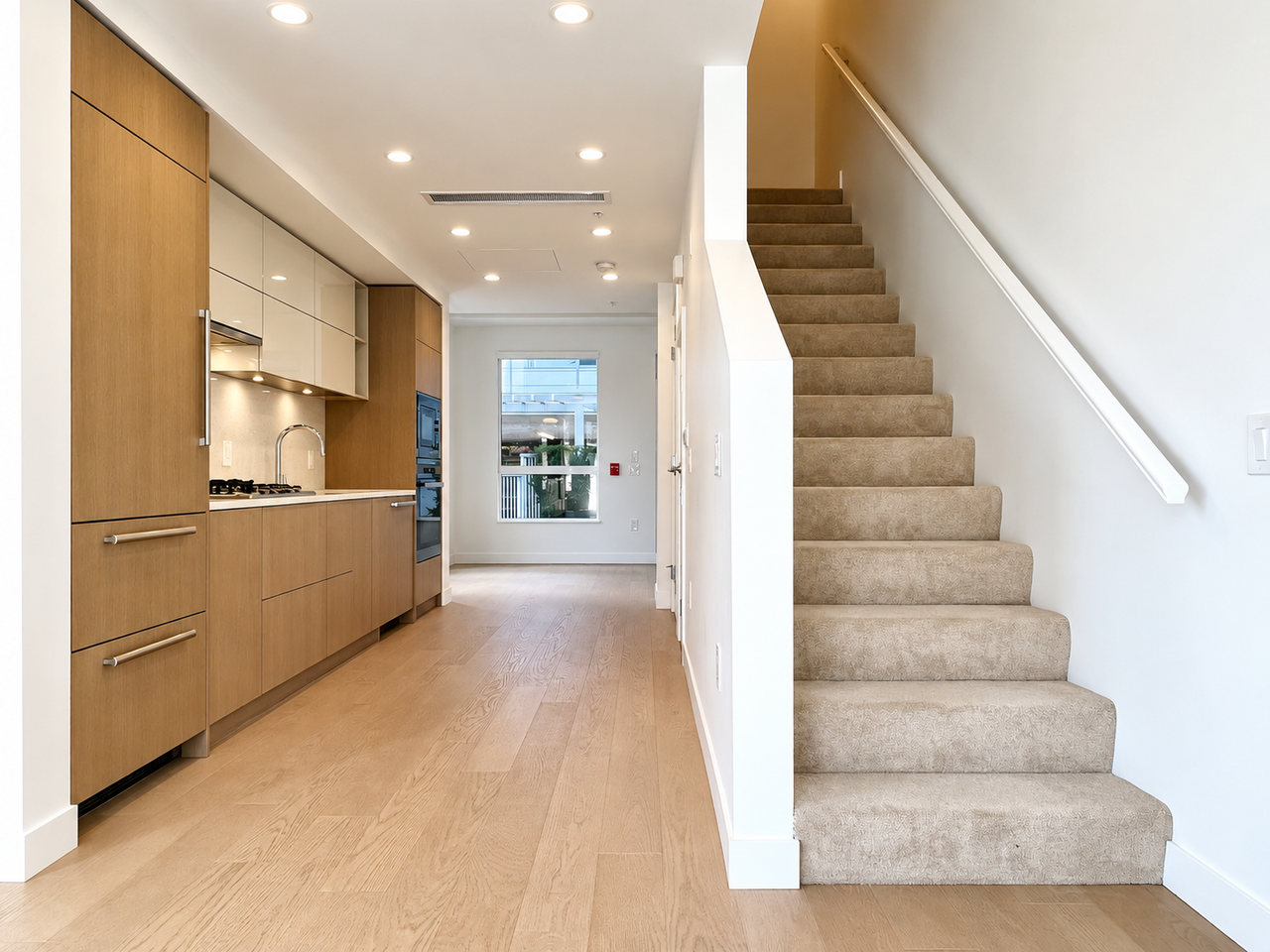 477 West King Edward Avenue - Photo 4 of 24