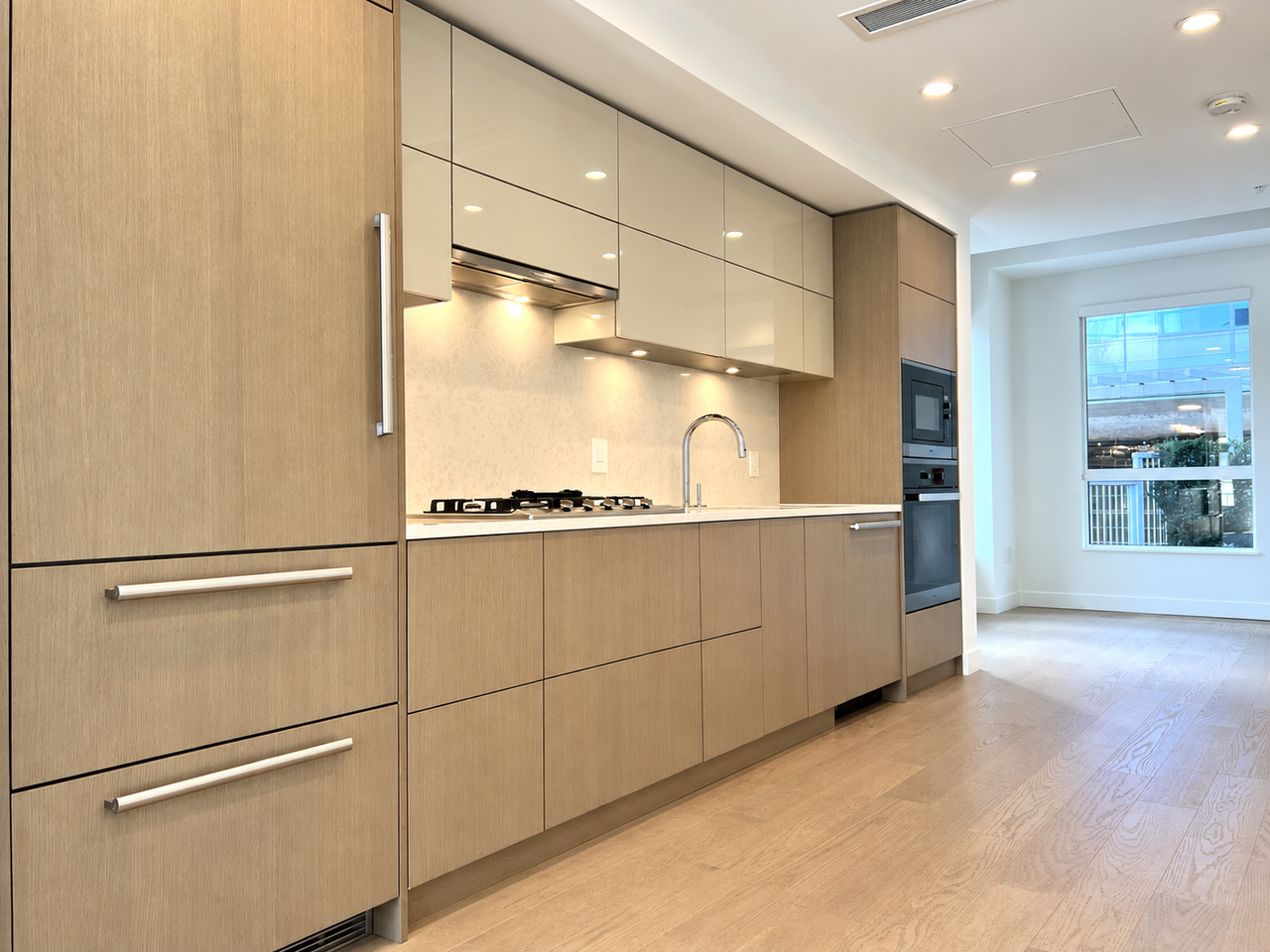 477 West King Edward Avenue - Photo 5 of 24