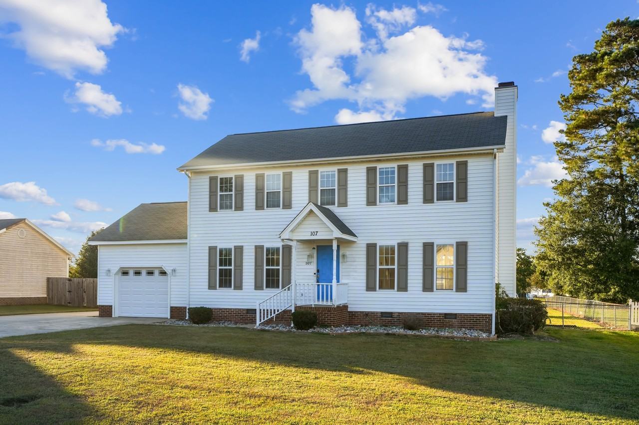 107 Cambridge Dr #1 - Photo 2 of 20