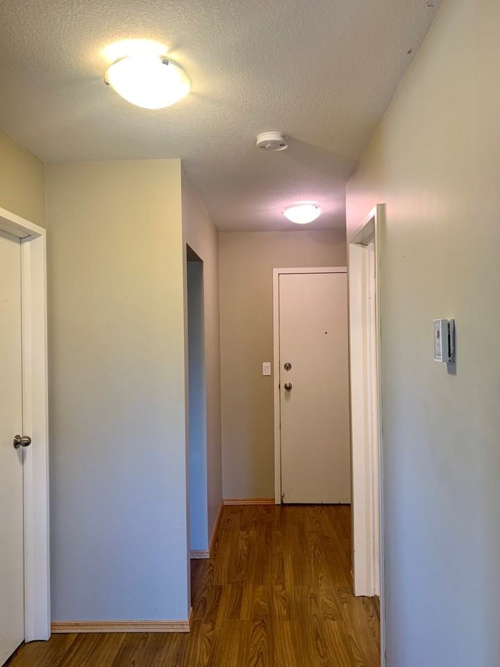 4010 49 Ave - Photo 4 of 6