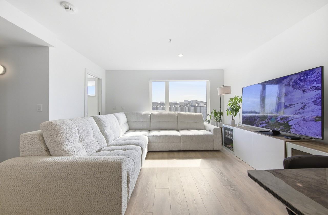 555 East 2nd Street 356 - Photo 3 of 21