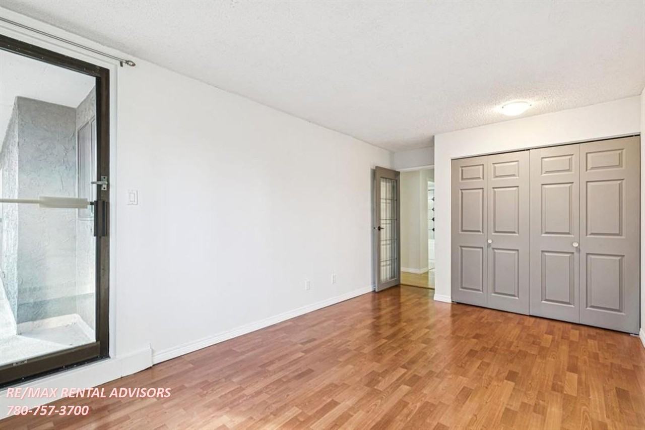 537 14 Ave Sw - Photo 6 of 13