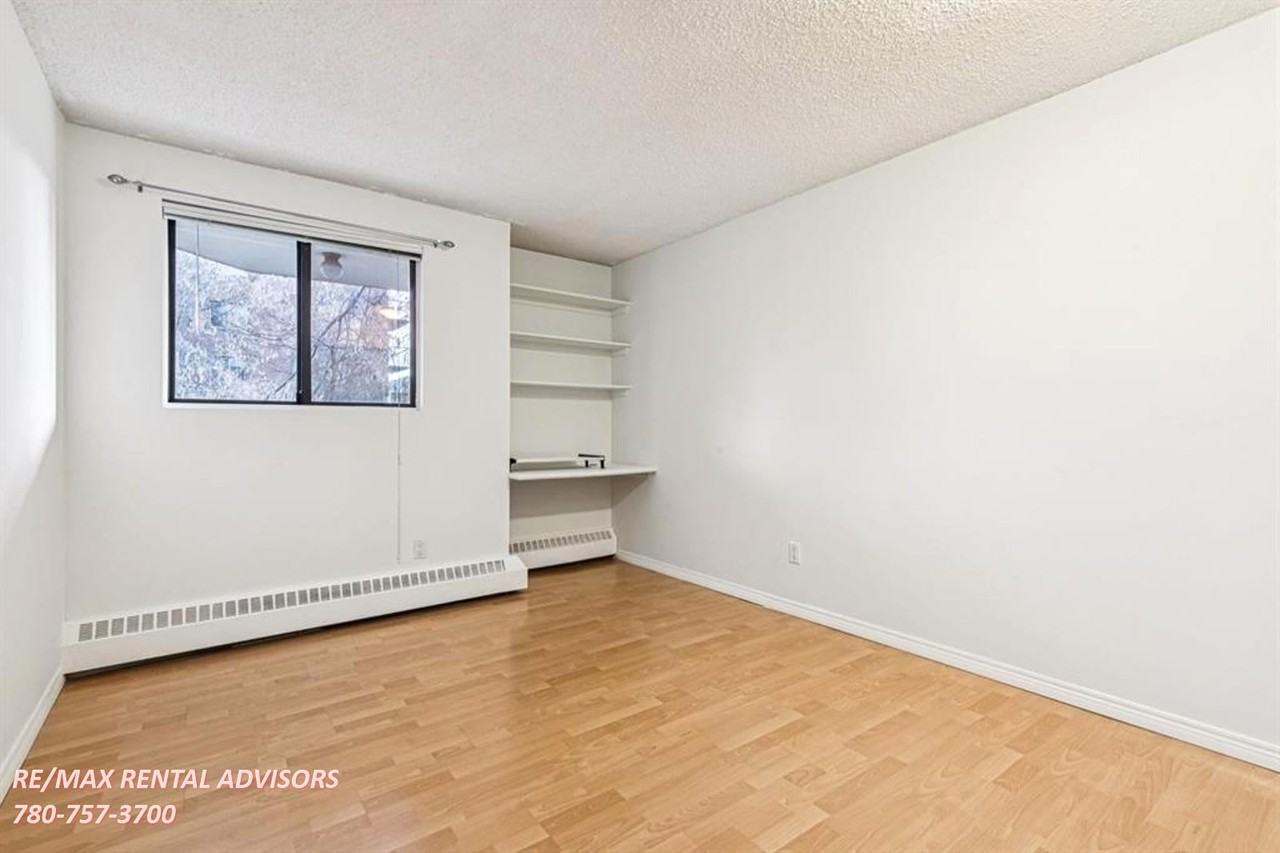 537 14 Ave Sw - Photo 7 of 13