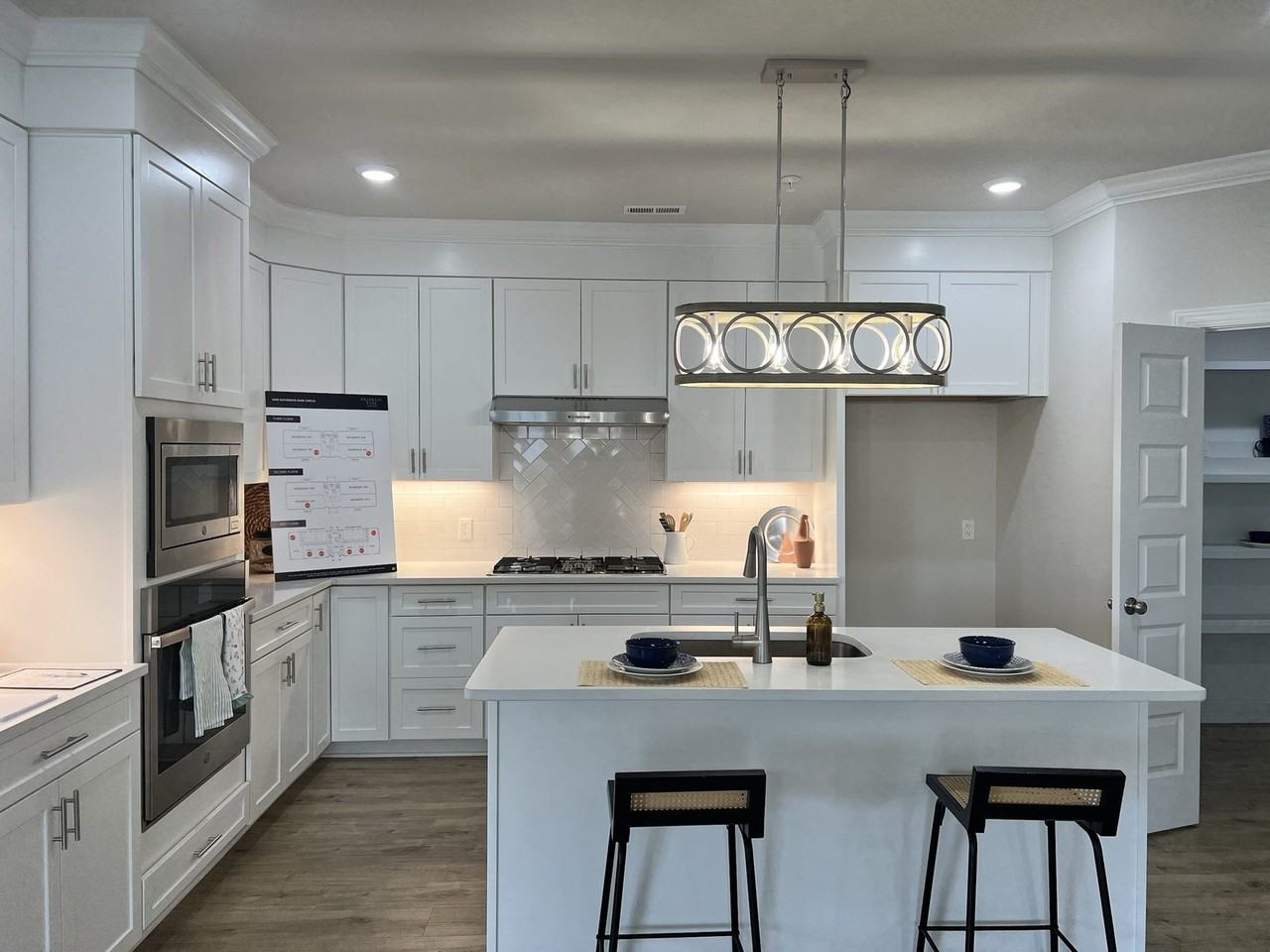 1600 Gathering Park Cir #204 - Photo 6 of 17