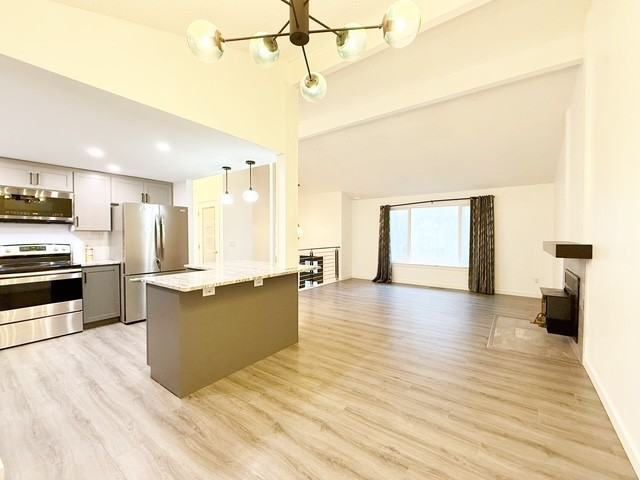 3975 Se Castlewood Dr #1 - Photo 6 of 33