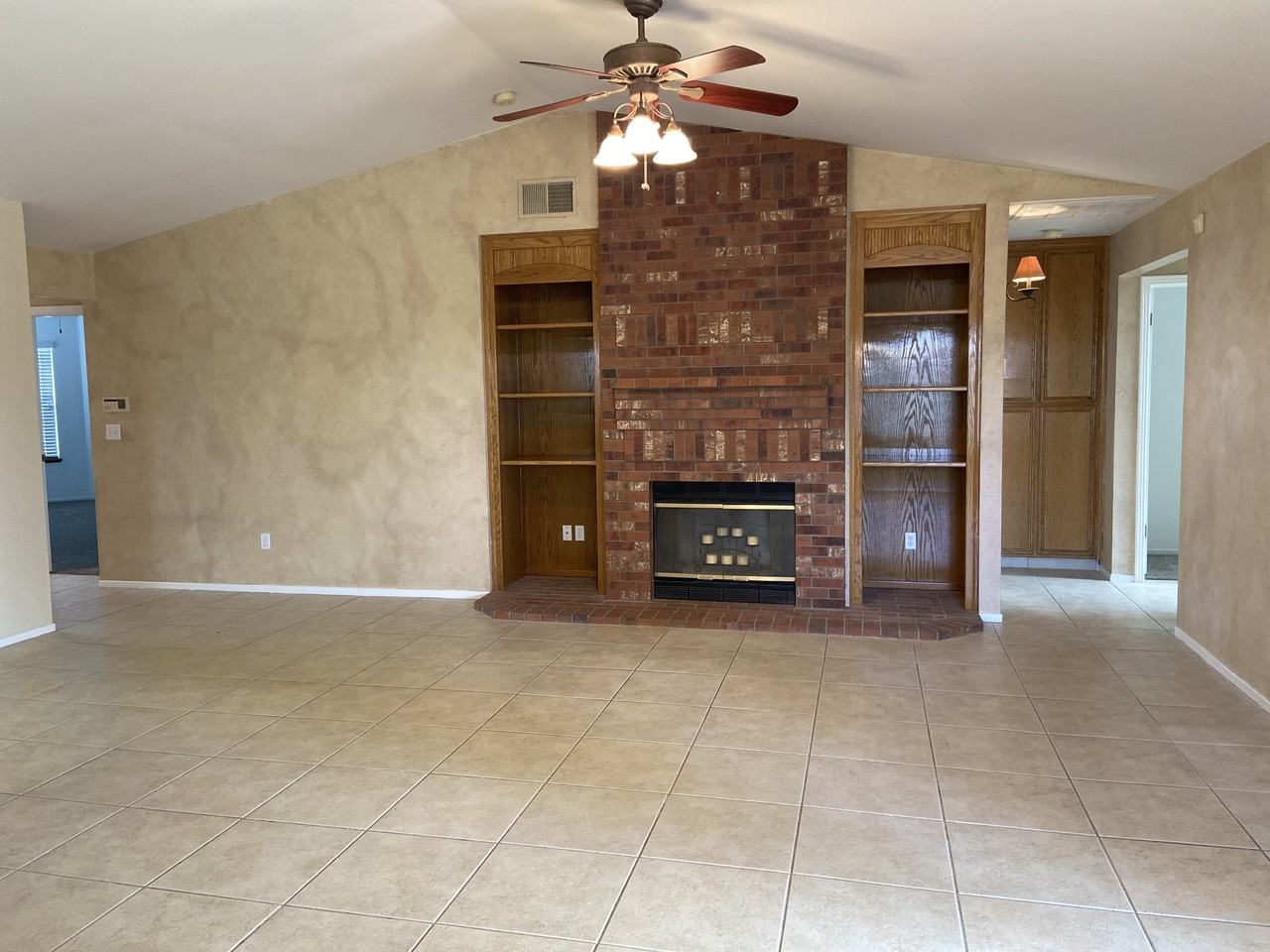 511 Snowridge Dr #1 - Photo 2 of 14