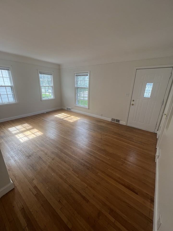 4430 Morgan Ave N #1 - Photo 2 of 12
