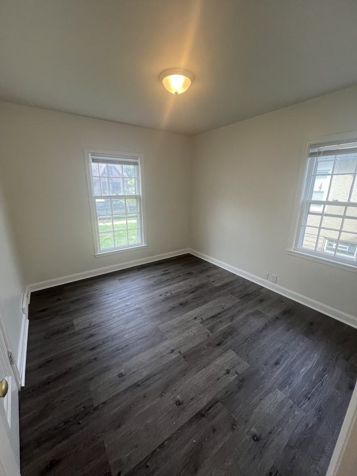 4430 Morgan Ave N #1 - Photo 5 of 12