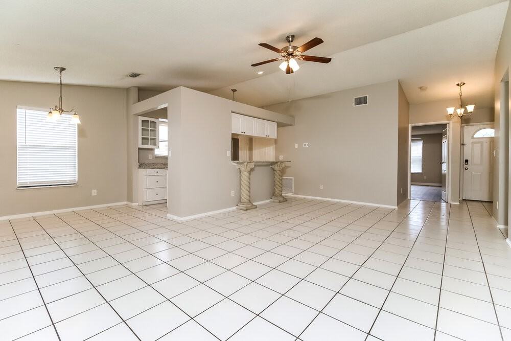 1468 Ryan Ln - Photo 4 of 16