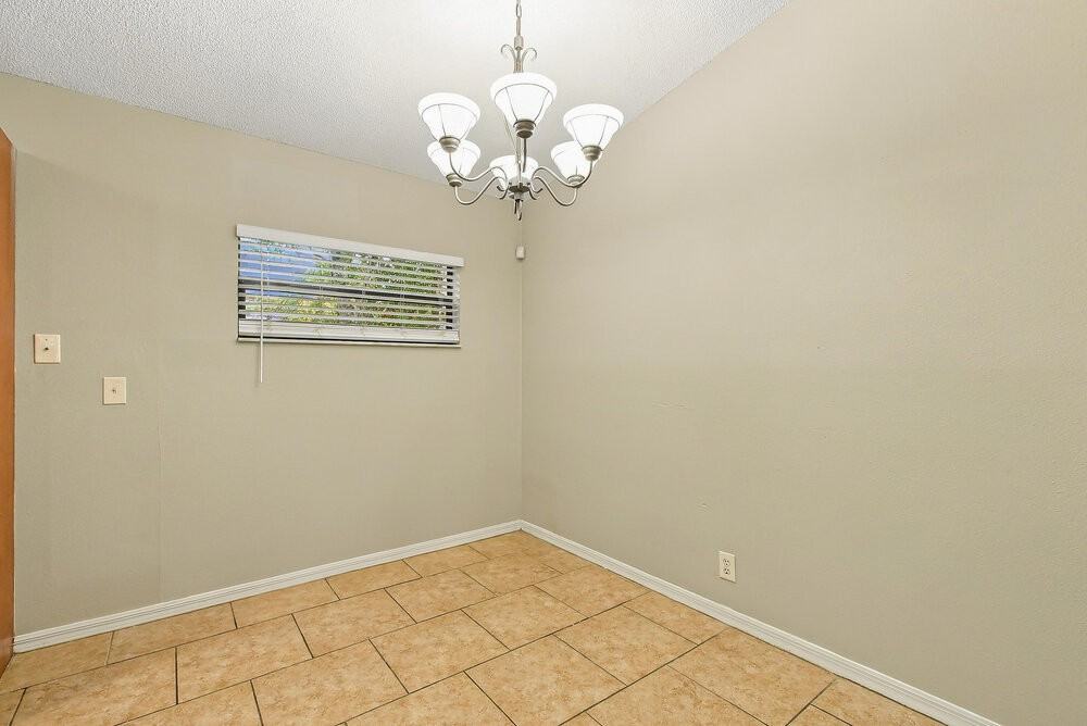 2822 Colfax St - Photo 6 of 16