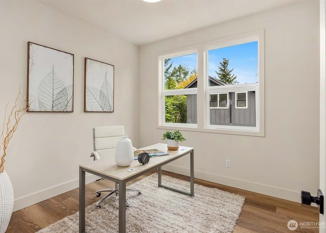 817 18th Ave W #1 - Photo 5 of 10