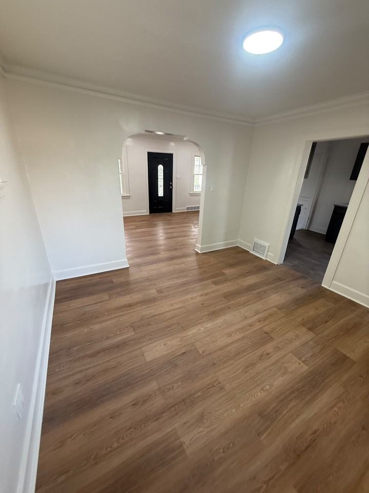 1443 E 195th St #1 - Photo 2 of 27