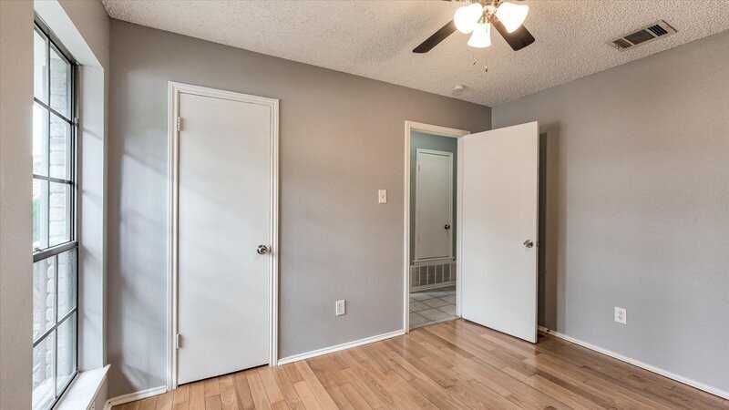 9903 Royal Hunt #1 - Photo 6 of 8