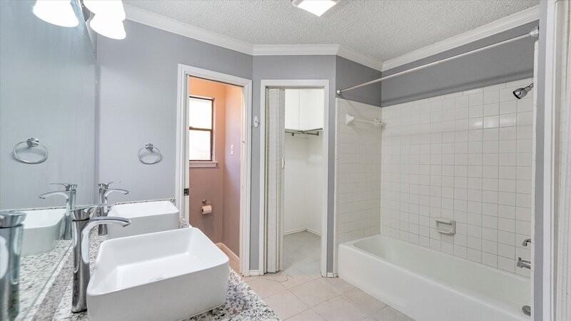 9903 Royal Hunt #1 - Photo 7 of 8