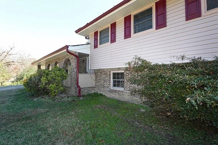 3650 Leisure Ln - Photo 2 of 26
