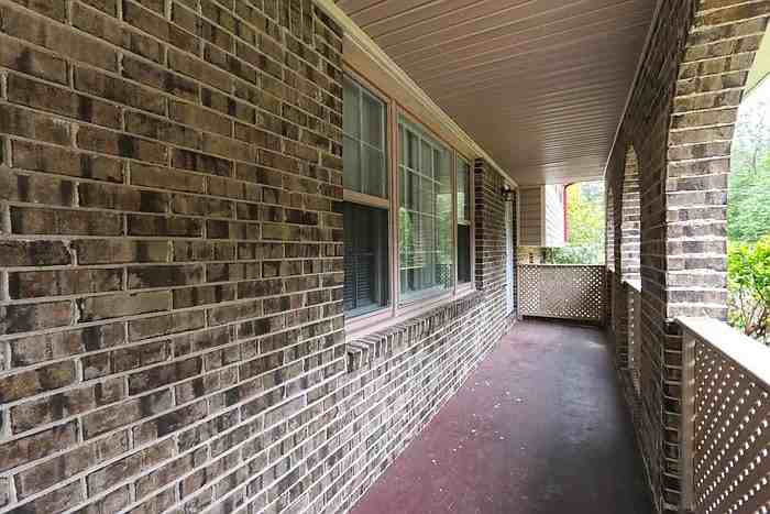 3650 Leisure Ln - Photo 5 of 26