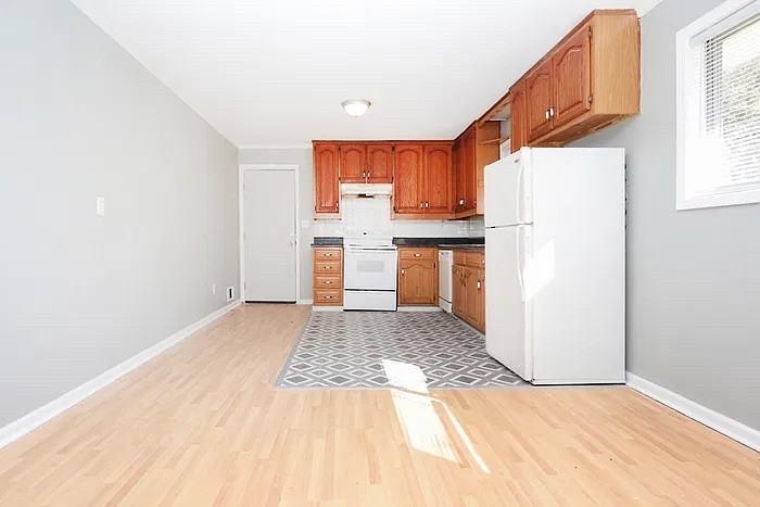 3650 Leisure Ln - Photo 7 of 26