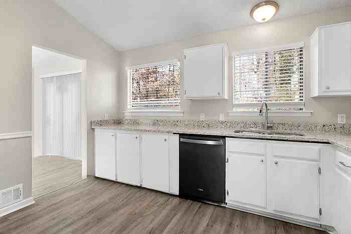 3553 Vinyard Way - Photo 2 of 17