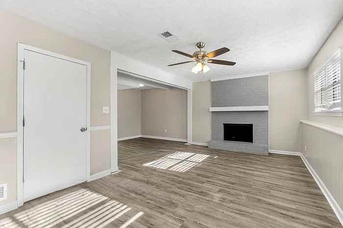 3553 Vinyard Way - Photo 4 of 17