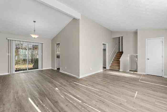 3553 Vinyard Way - Photo 5 of 17