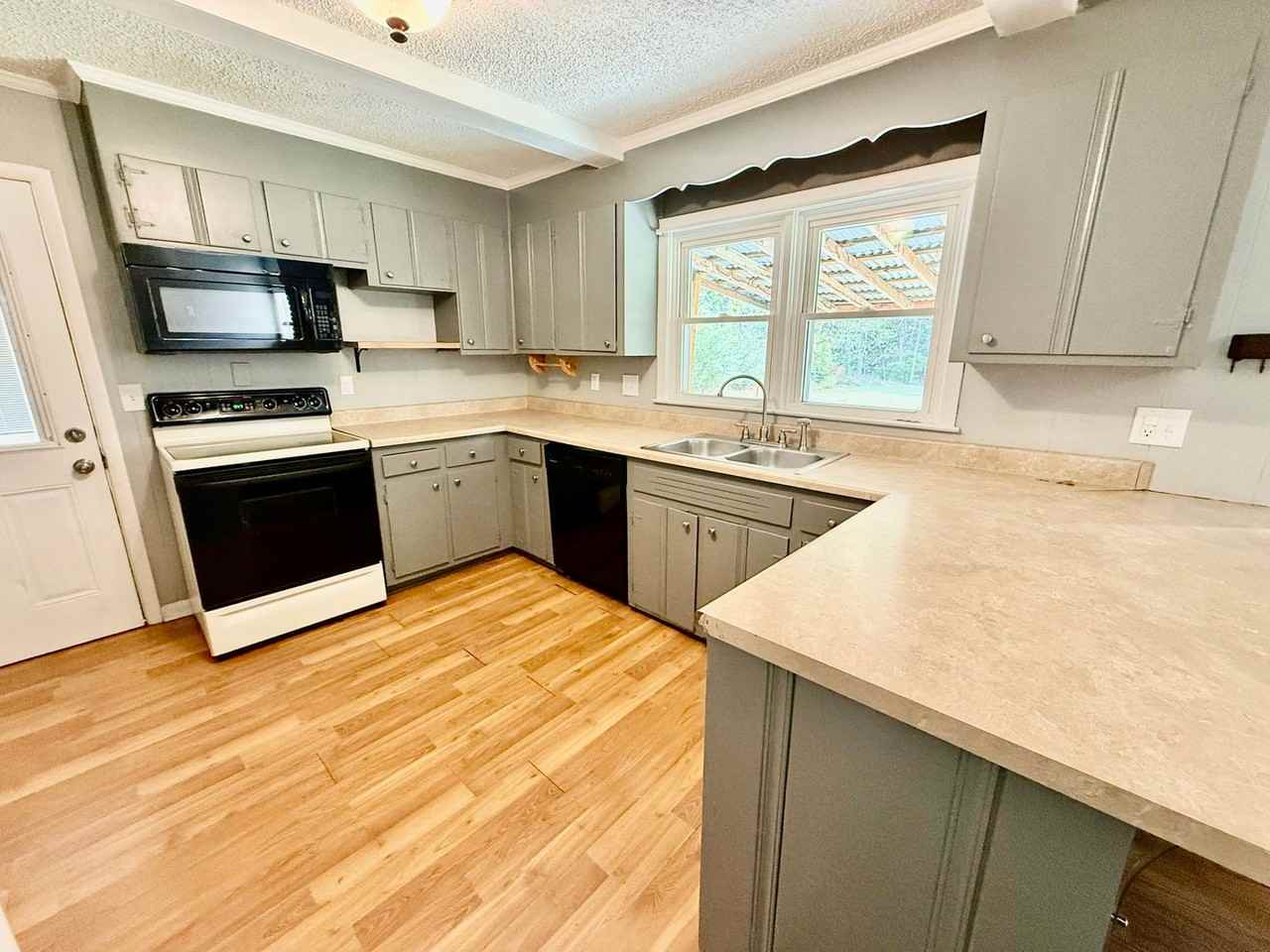 5235 Lickton Pike - Photo 7 of 22