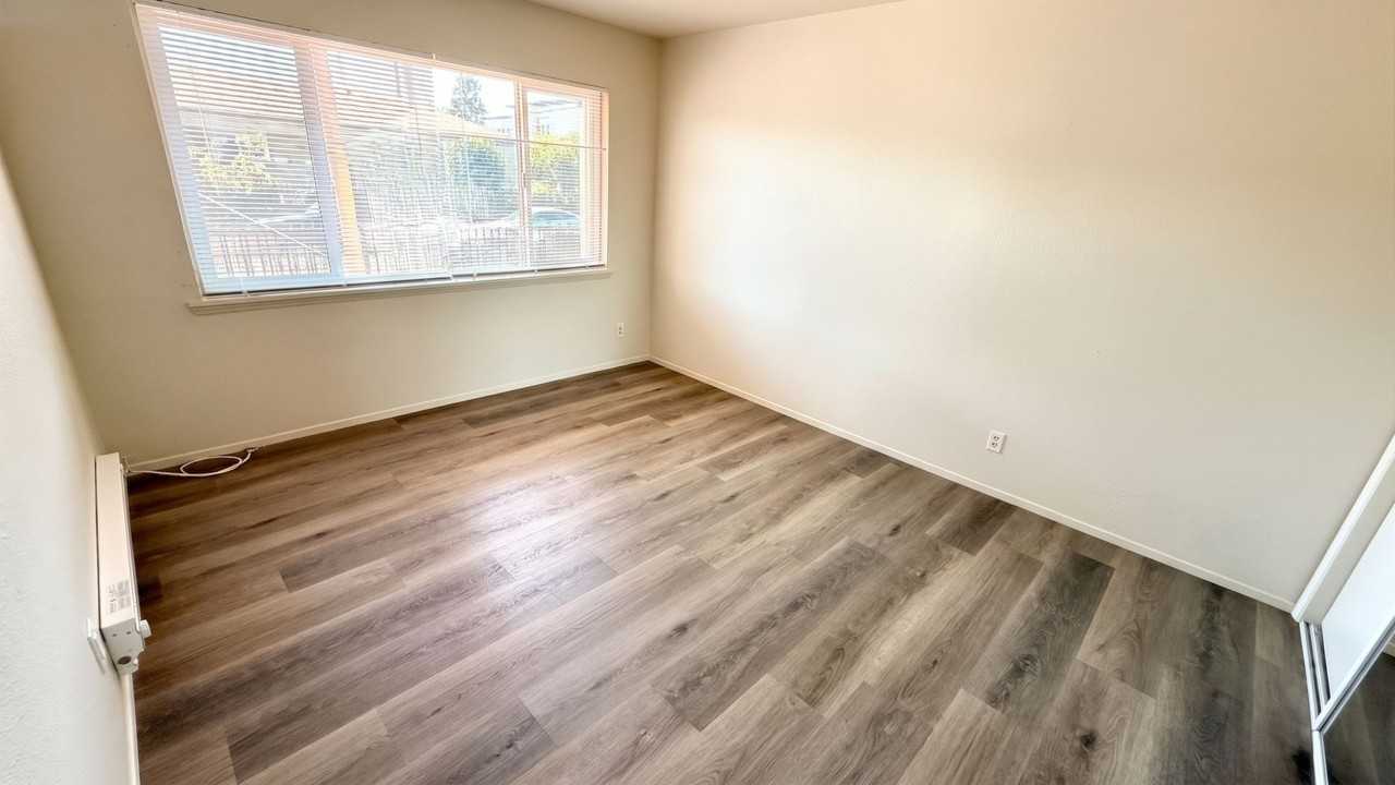 10100 Walnut St #02 - Photo 5 of 7