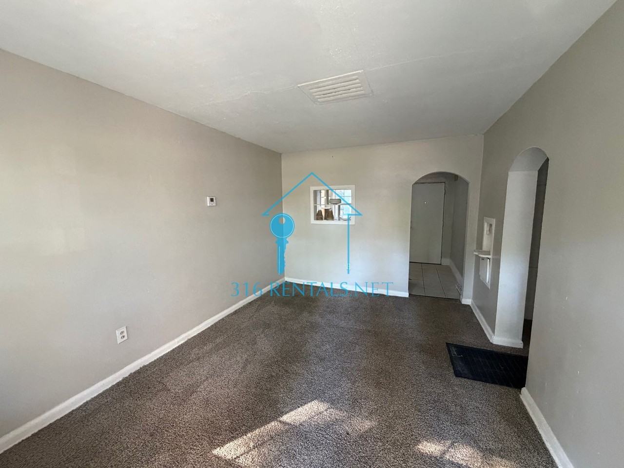 1815 N Woodland Ave - Photo 2 of 6